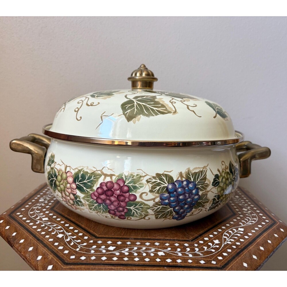 Vintage Tabletops Unlimited Vitroceramic 10” Covered Stock Pot/Dutch Oven Cabern